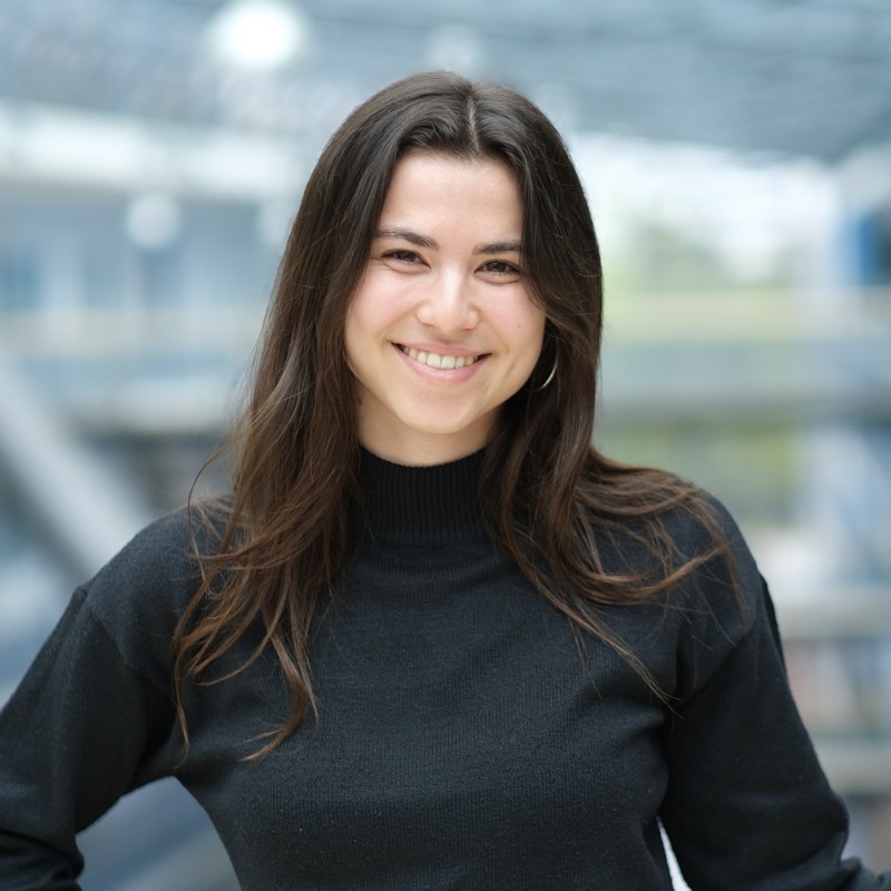 Portrait von Lara Avci